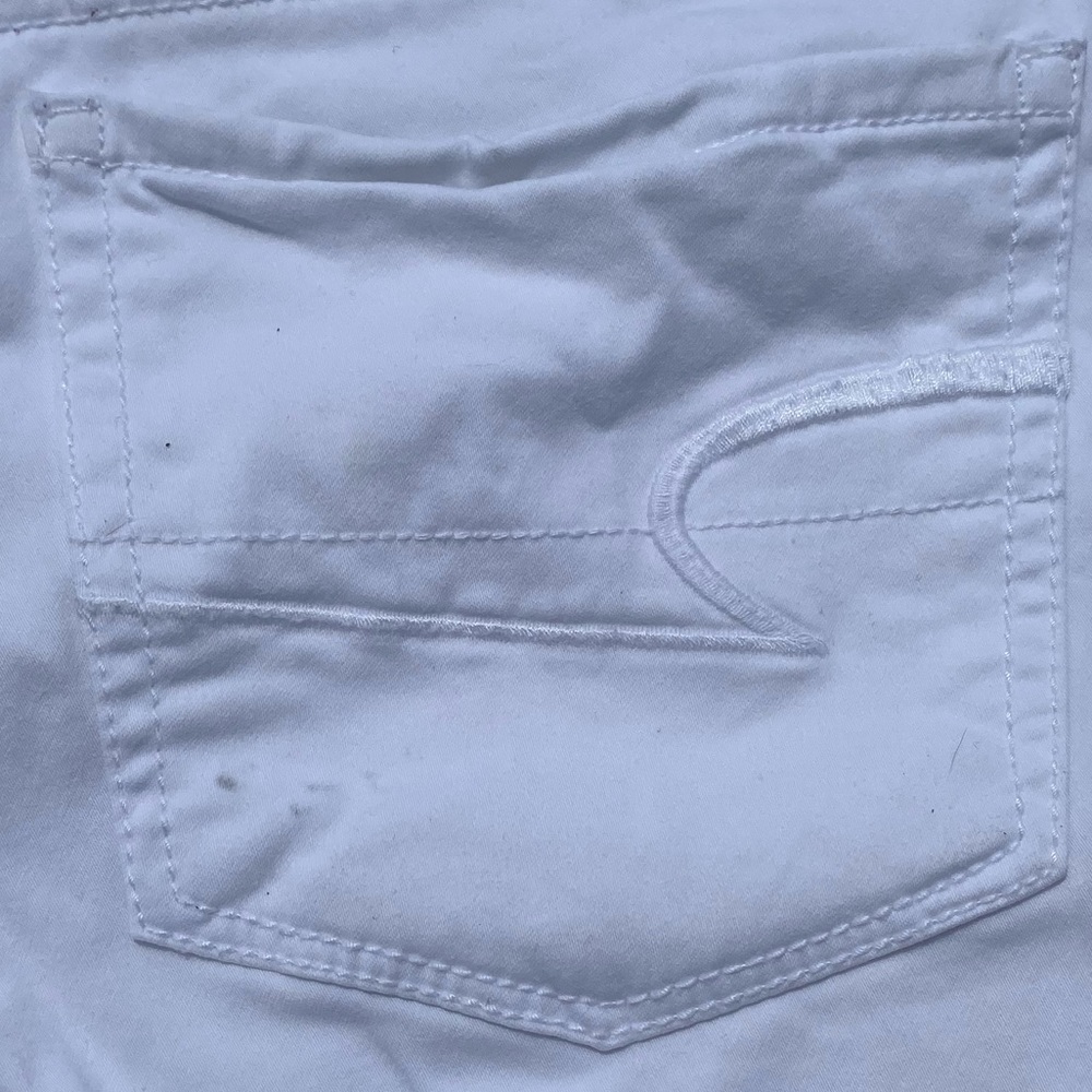 🚫SOLD🚫 AEO white Jeans - Picture 6 of 6